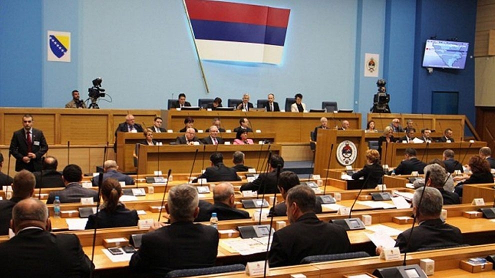 Kome je trebalo vanredno stanje i prazna Skupština?! Htjeli profitirati na koroni, pa dobili kontraefekat