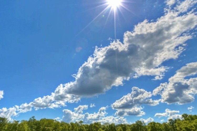 VRIJEME: Danas sunčano, na sjeveru i istoku mogući pljuskovi