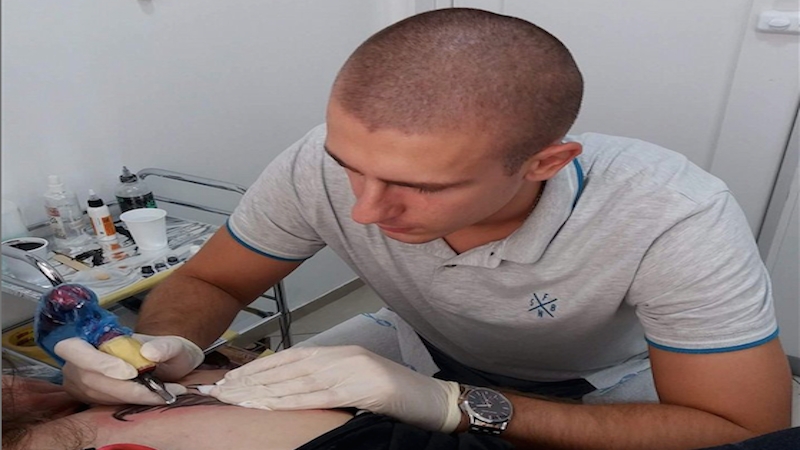 DOBOJ: Mladi dobojlija talenat pretvorio u biznis (FOTO)