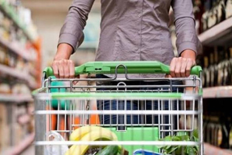 OSNOVNI TROŠKOVI ŽIVOTA VRTOGLAVO RASTU: Poskupljenja za godinu “pojela” 353 marke