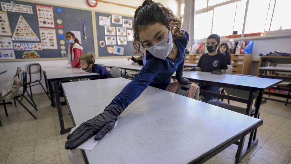 Kako će se odvijati nastava u Republici Srpskoj: Djeci maske kad usmeno odgovaraju