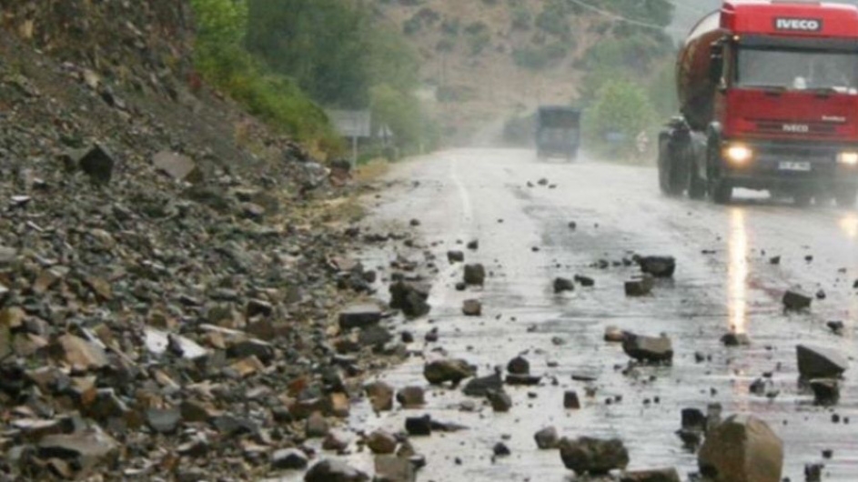 PUTEVI: Učestali odroni, moguća poledica u višim predjelima