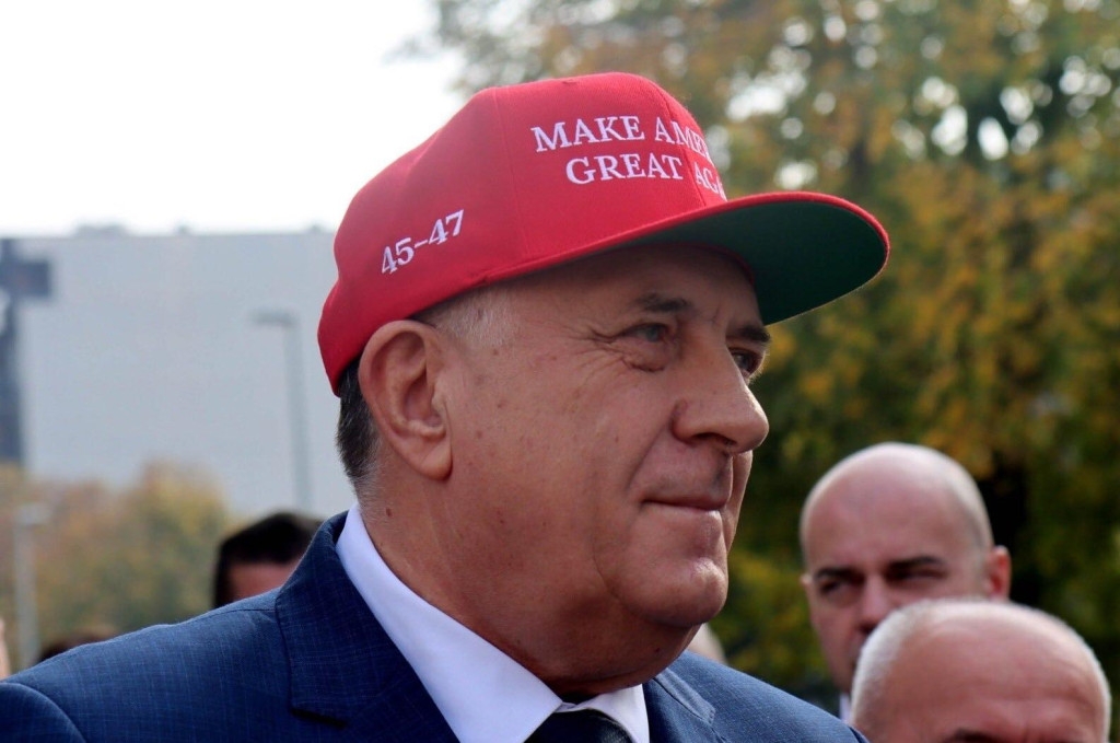 STRANI PLAĆENICI: Dodiku se pare ne gade, makar bili i američki dolari