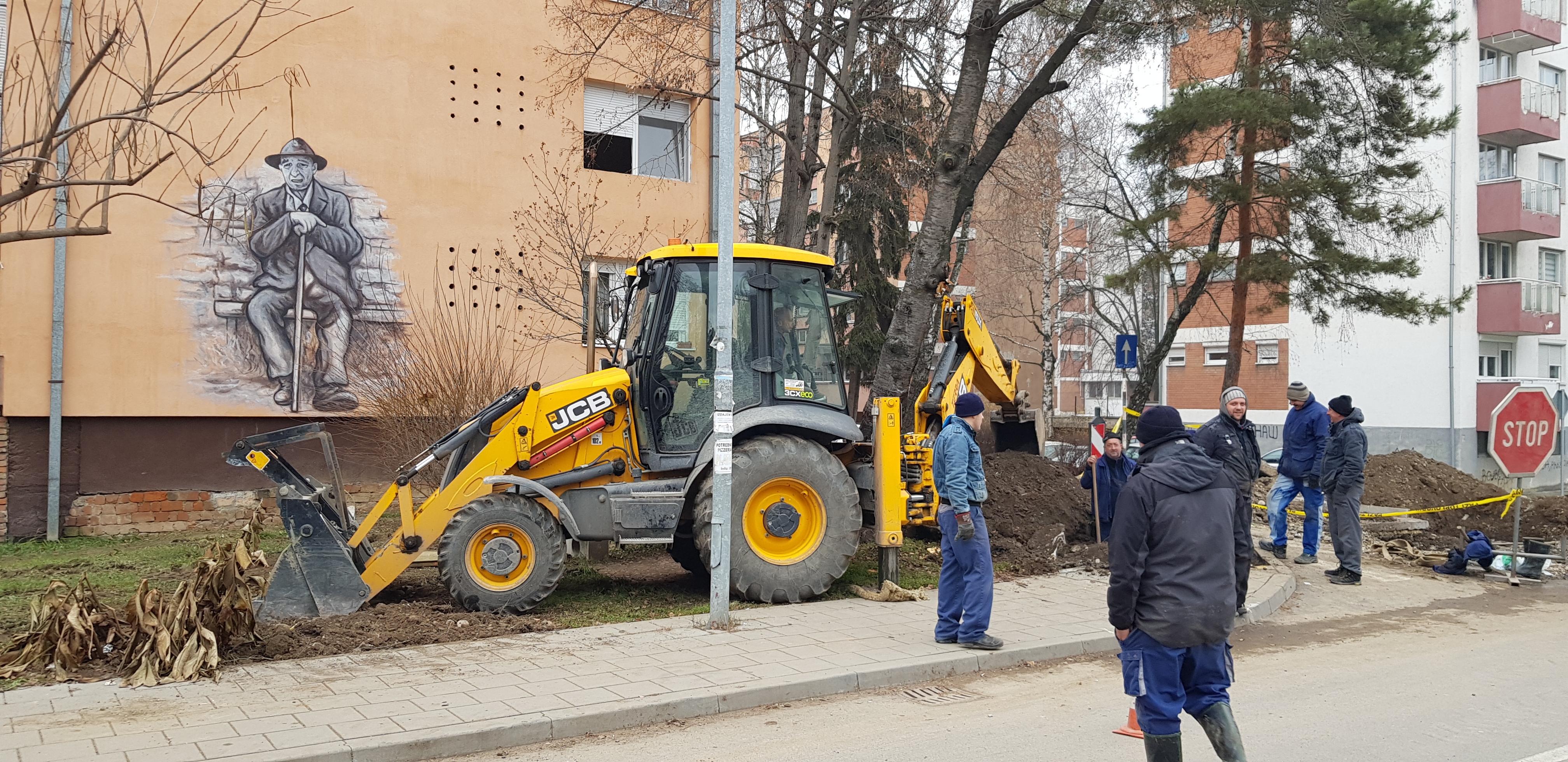 PREKOPAVANJE DOBOJA SE NASTAVLJA: Kvar na vrelovodu u dijelu Sv. Save (FOTO)