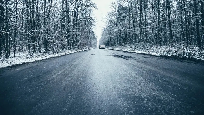 PUTEVI: Kolovozi suvi, poledica se može očekivati u višim predjelima