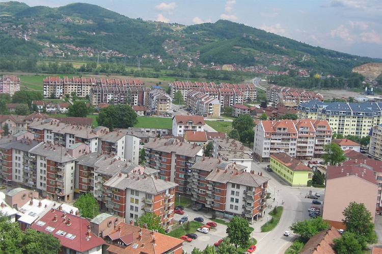 DOBOJ: Povratnicima 320.000 KM za obnovu i materijal