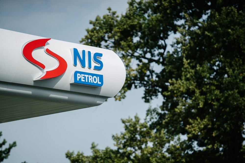 Banke u Srbiji gase račune NIS-u