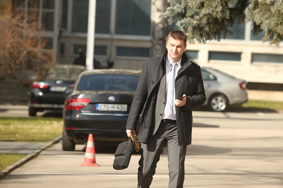 KORONA UTICALA NA GLASANJE Todorović objasnio zbog čega nije podržao zaključke SNSD