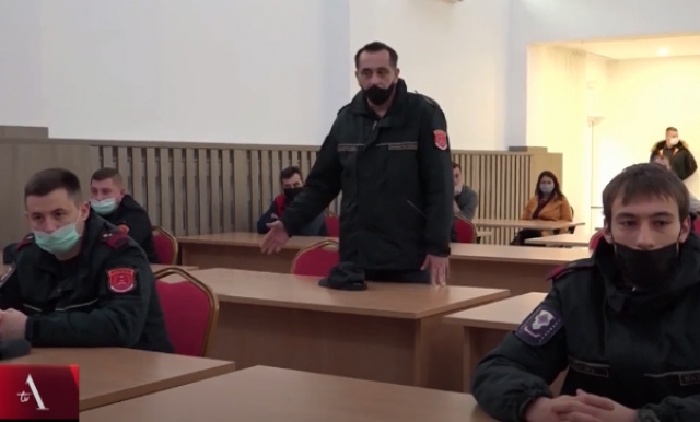 DOBOJ: Zabrinuti radnici i potonje ulizice grada