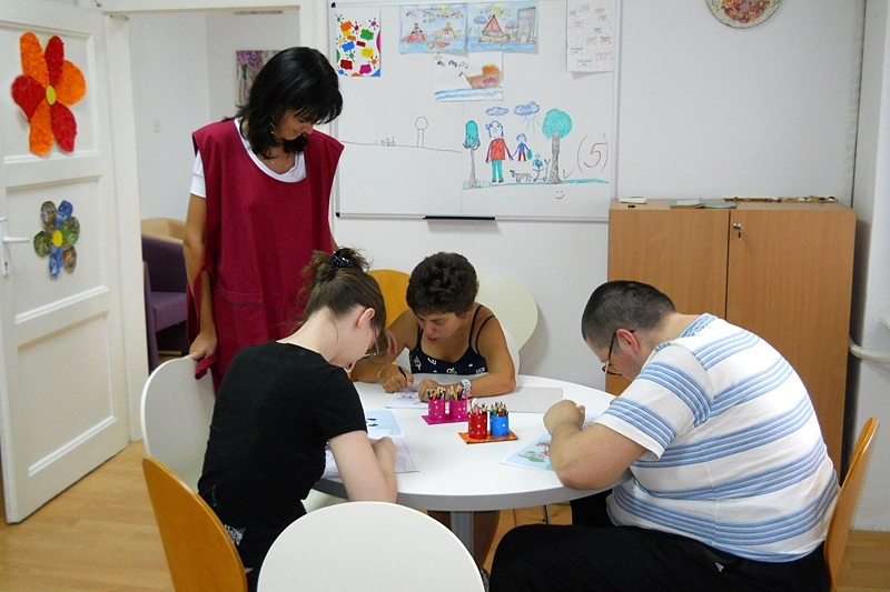 DOBOJ: Uz pomoć Vlade Srbije završava se Dnevni centar za decu sa posebnim potrebama