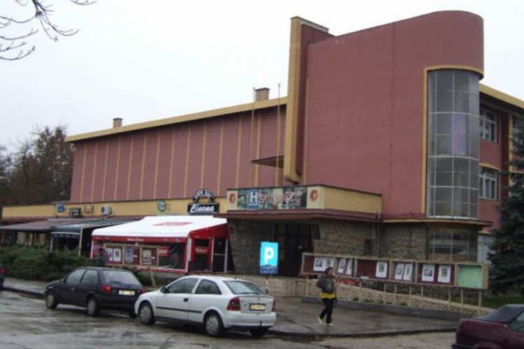 DOBOJ: Iako su stručni kadar koji im je potreban, otkazi za radnike na određeno