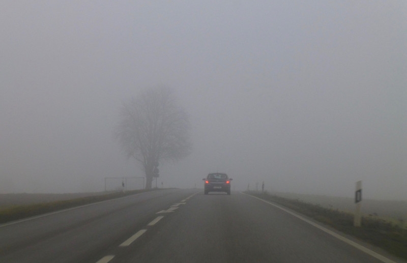 PUTEVI: Magla u kotlinama, ali povoljni uslovi za vožnju
