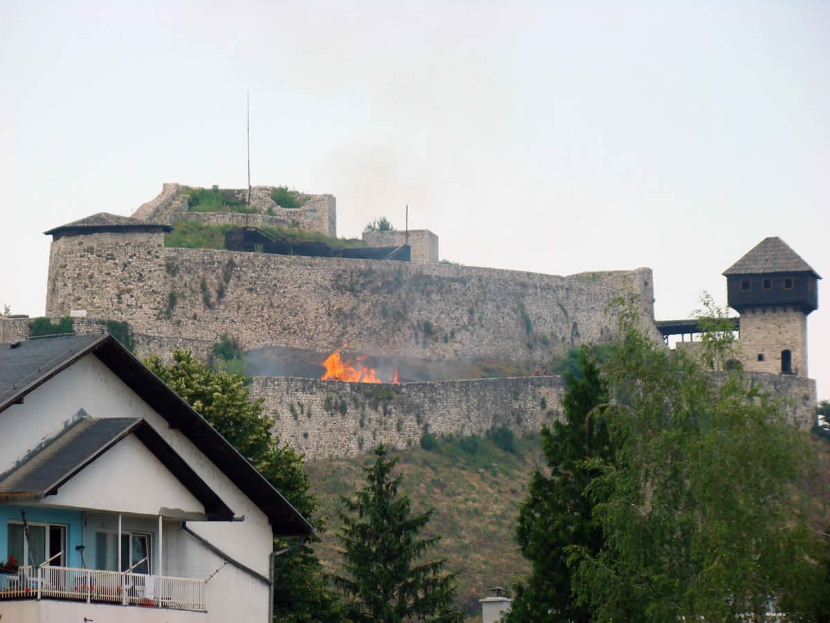 SNSD i SP PITAJU GRADONAČELNIKA: "Kuštro", Radio Doboj, Gradina, Auto-komerc...