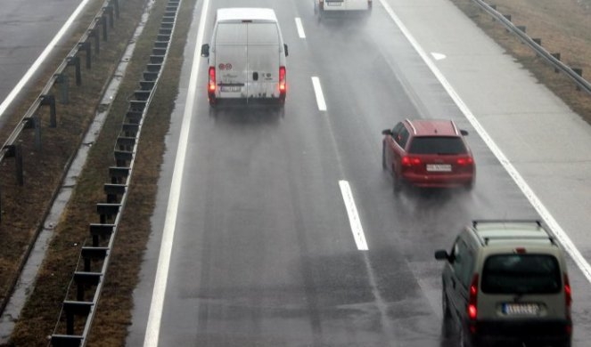 PUTEVI: Oprez zbog poledice i u višim, i u nižim predjelima