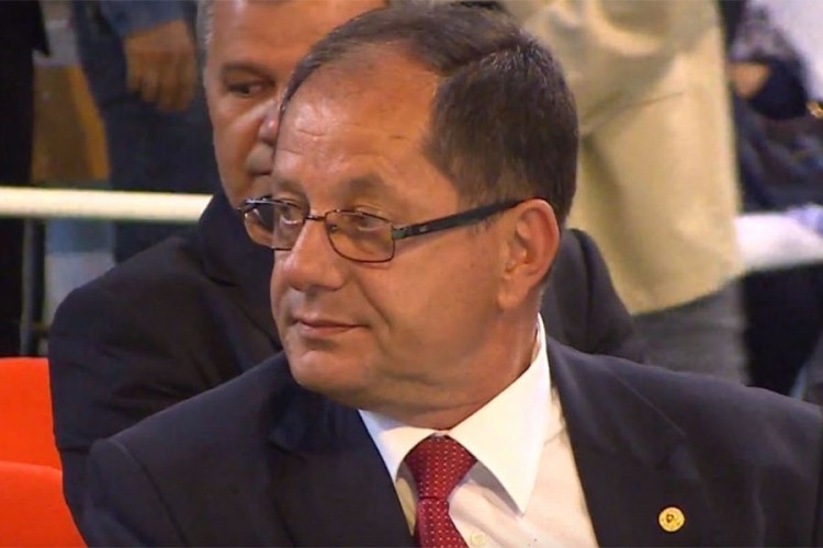 DOBOJ: Povećanje plata radnicima ŽRS prvi zadatak