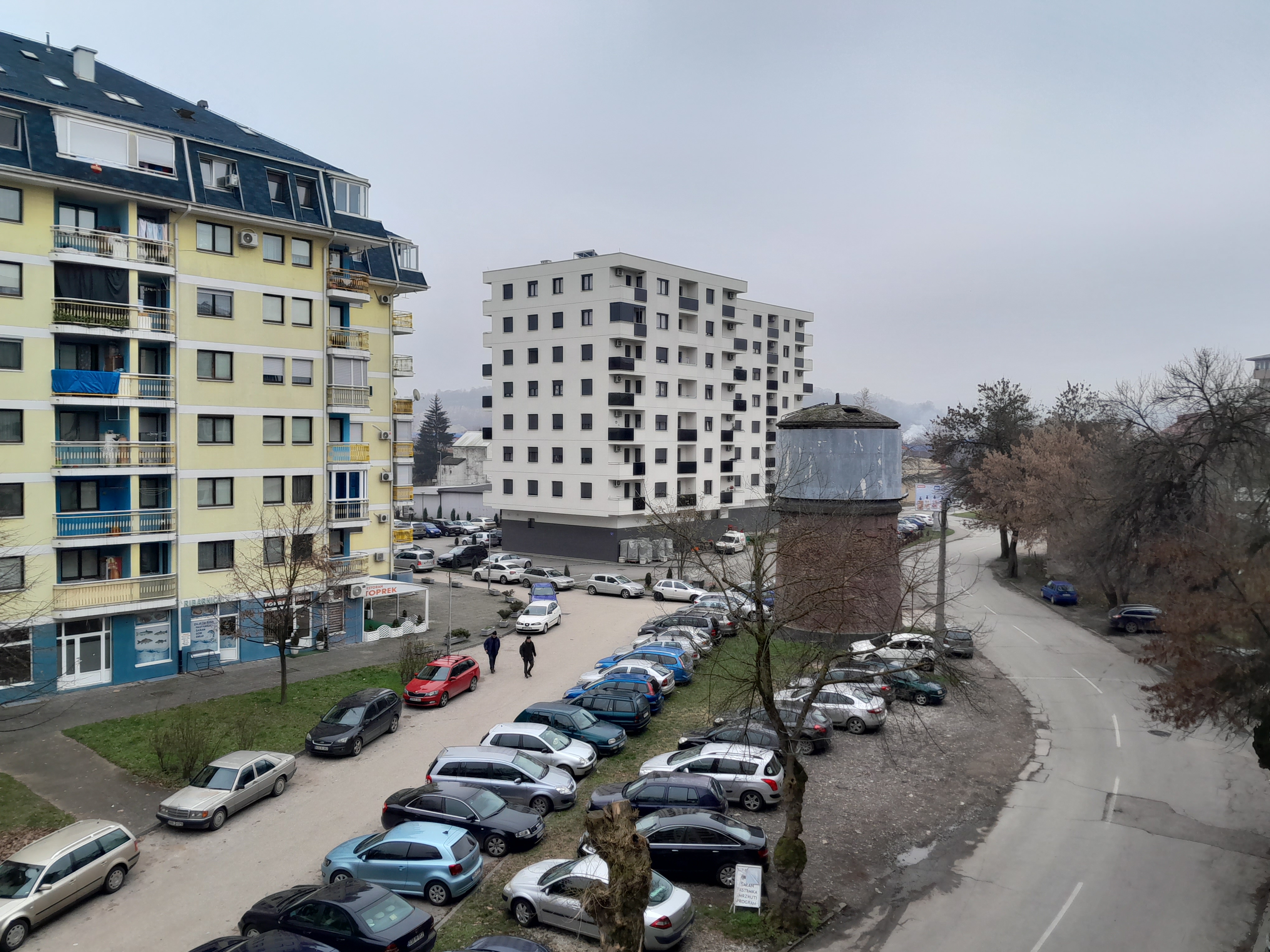 ZABRINJAVAJUĆE STANJE U DOBOJU: Grad u crvenoj zoni. (FOTO)