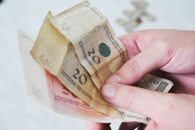 Prosječna plata u Republici Srpskoj u decembru bila 1.038 KM