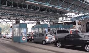 PUTEVI: Zadržavanja na granici od 20 do 30 minuta