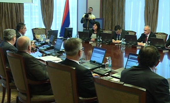 Vlada nametnula kolektivne ugovore