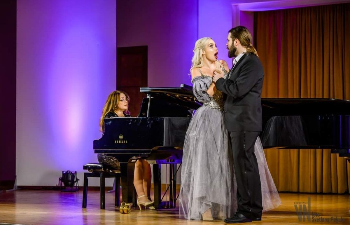 PROFESOR SLOBOMIR P UNIVERZITETA Anastasja Holc niže uspjehe u inostranstvu