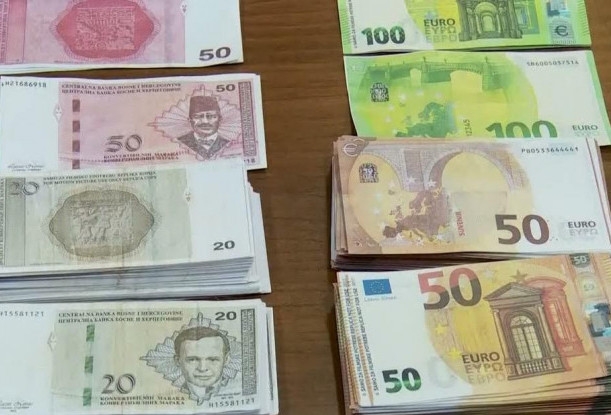 Građani povukli dio štednje i POVEĆALI ZADUŽENOST: Bankama u Srpskoj sve veća dobit