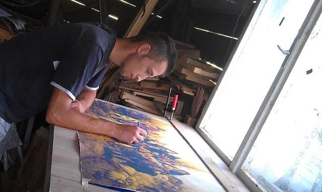 DOBOJ: Dejan Arsenić drvo pretvara u umjetnost (FOTO)