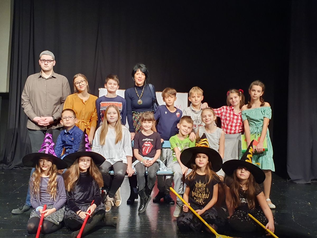 DOBOJSKI INFO DONOSI: Pozorištance i iz Zvorniкa donijelo nagrade (FOTO)