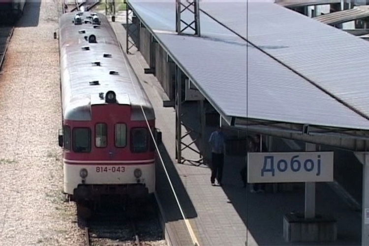 DOBOJ: Protest radnika "Željeznica"