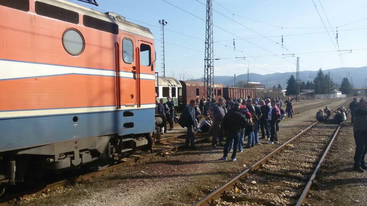 DOBOJ: Željezničare ispraćaju u penziju sa 8.000 maraka na računu