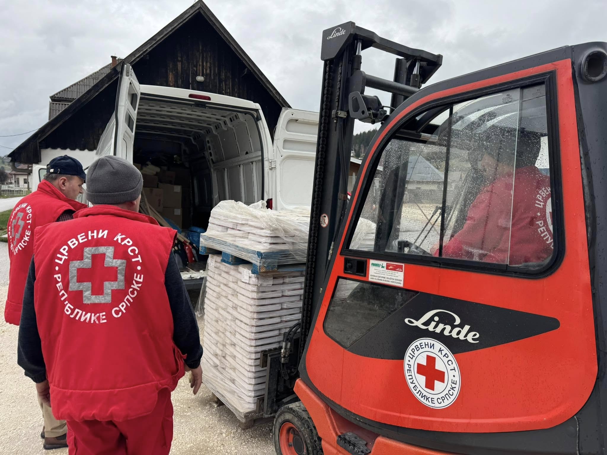 Crveni krst Republike Srpske uputio interventnu pomoć poplavljenim područjima