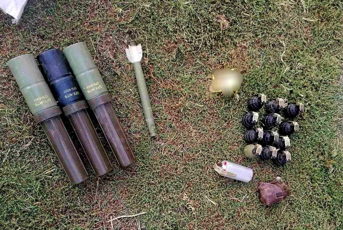 DOBOJ: Pronađena i oduzeta velika količina oružja (FOTO)