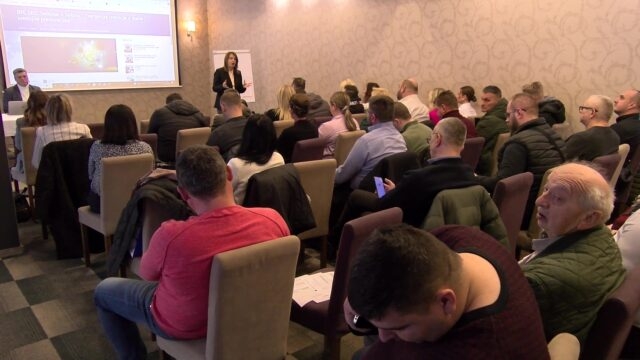 DOBOJ: Održan seminar „Energetska tranzicija u malim i srednjim preduzećima” (VIDEO)