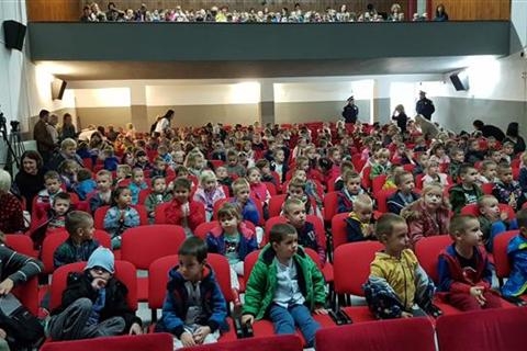 DOBOJ: Predstava “Pozorištanca bez adrese” za 400 dobojskih mališana