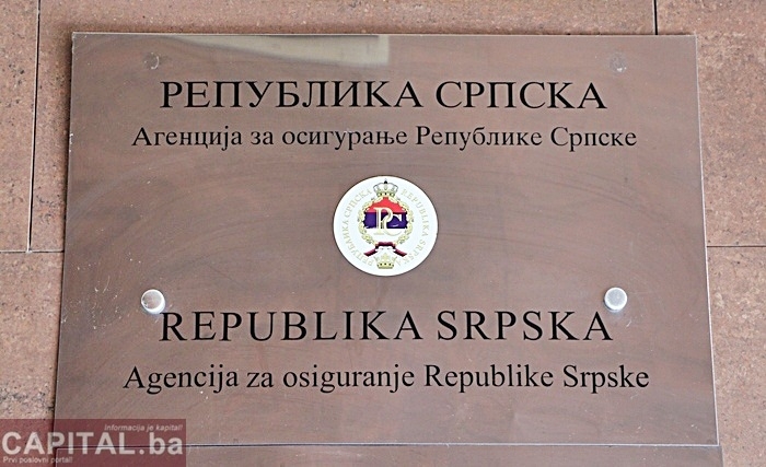 DOBOJ: Izmijenili statut da bi produžili mandat direktoru Slavenu Dujakoviću