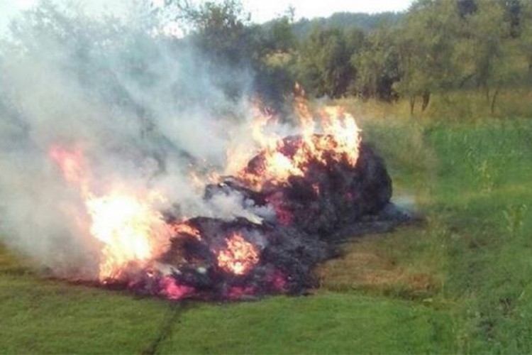 DOBOJ: U požaru izgorjelo 150 bala sijena