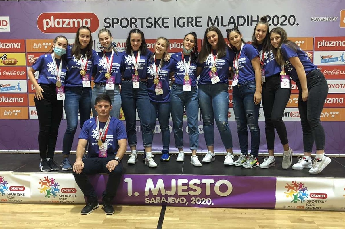 DOBOJ: Odbojkašice “Pantera” pobjednice Sportskih igara mladih (FOTO)