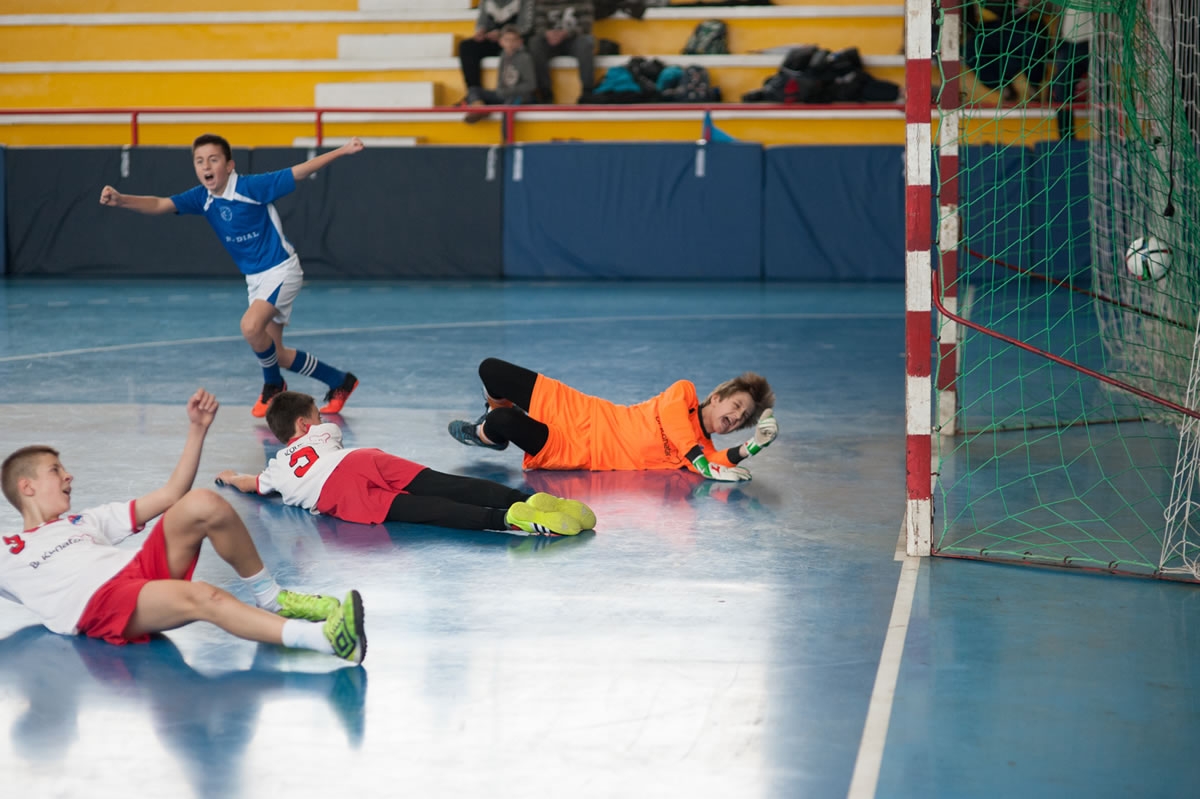 22.BOŽIĆNO-NOVOGODIŠNJI TURNIR U MALOM FUDBALU "DOBOJ 2016": Poznati prvi finalisti