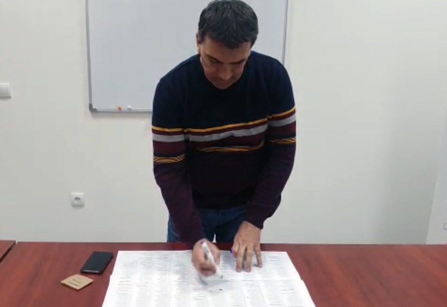 DOBOJ: Uzmite Obrenu pare i glasajte protiv! (VIDEO)