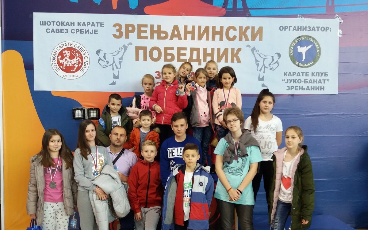 DOBOJ: Žetva zlata karatista "Vile" na "Zrenjaninskom pobedniku" (FOTO)