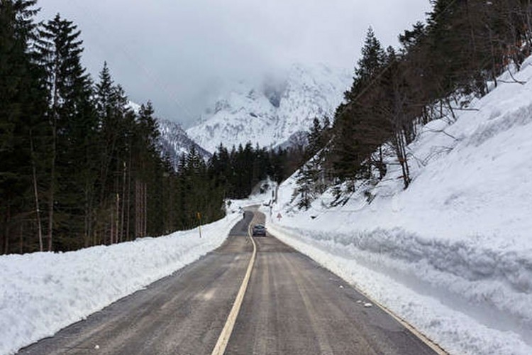 VRIJEME: Sutra oblačno, u višim predjelima na istoku slab snijeg