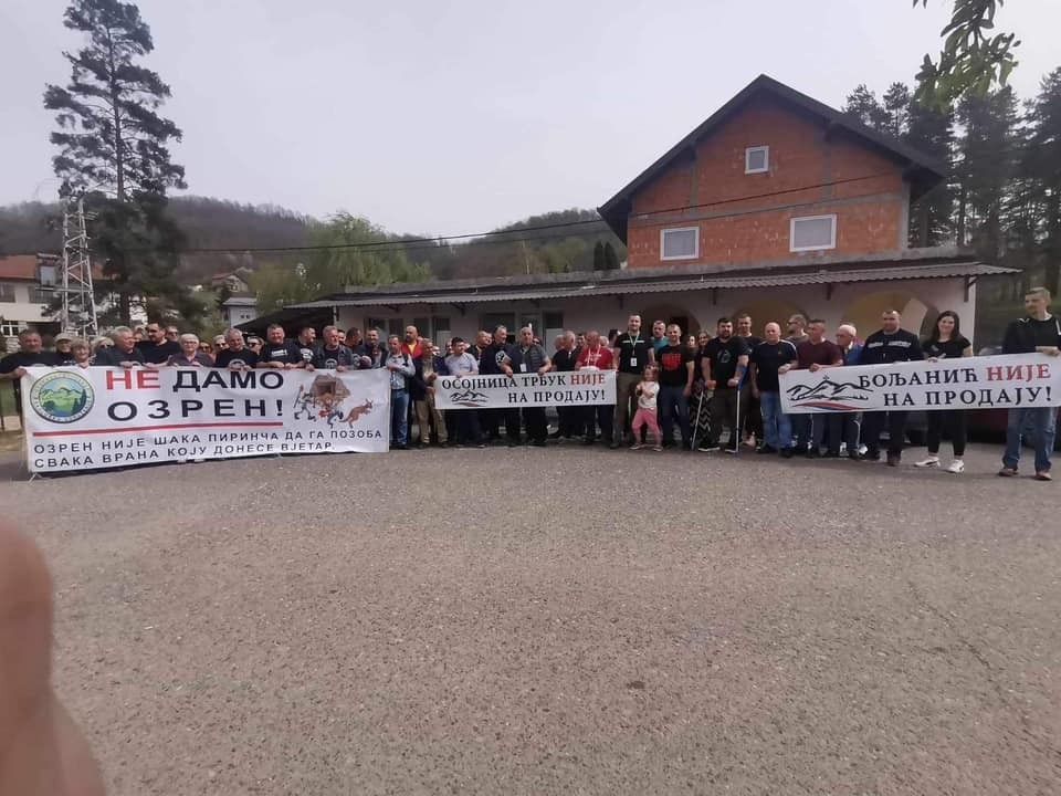DOBOJ: Eekološka udruženja oštro osuđuju nedolično ponašanje na tribini u Trbuku - Osojnici (VIDEO)