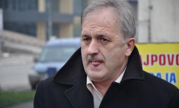 ČLAN KOMISIJE ZA RAVNOPRAVNOST POLOVA: “Kosu poklepati i ženu šamarom udariti nikada nije na odmet”