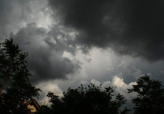 VRIJEME: Sutra pretežno oblačno