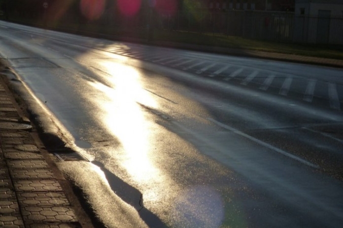 PUTEVI: Kolovozi vlažni i klizavi