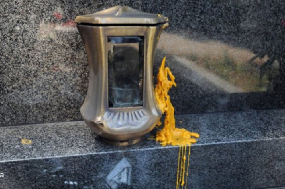 DOBOJ: Učestale krađe mesinga i bronze sa grobalja