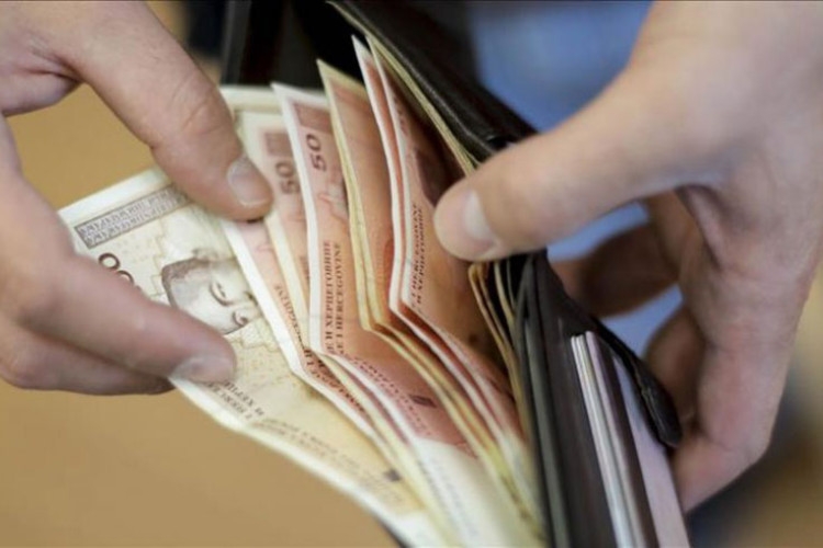 Prosječna plata u novembru u Republici Srpskoj 1.296 KM