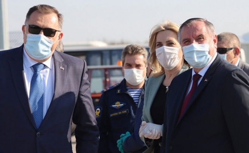 KO JE ODGOVORAN ZA PORAST OBOLJELIH U RS: Tajkunske zabave, liturgije, loša opremljenost ljekara, šverc medicinskom opremom...