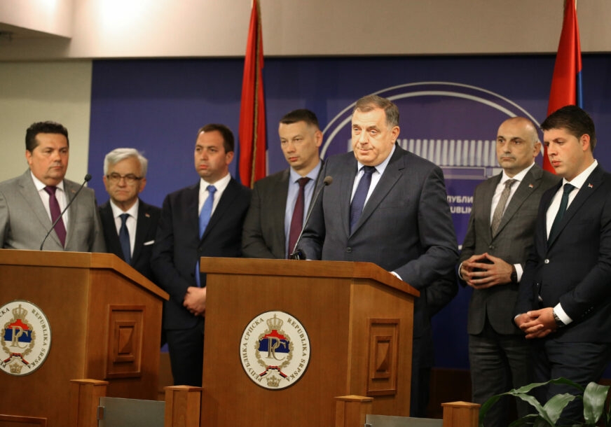 RASKOL NA POMOLU Bježi Dodik od koalicionih partnera, bježe oni od njega