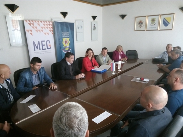 DOBOJ: Potpisani ugovori za podsticaje