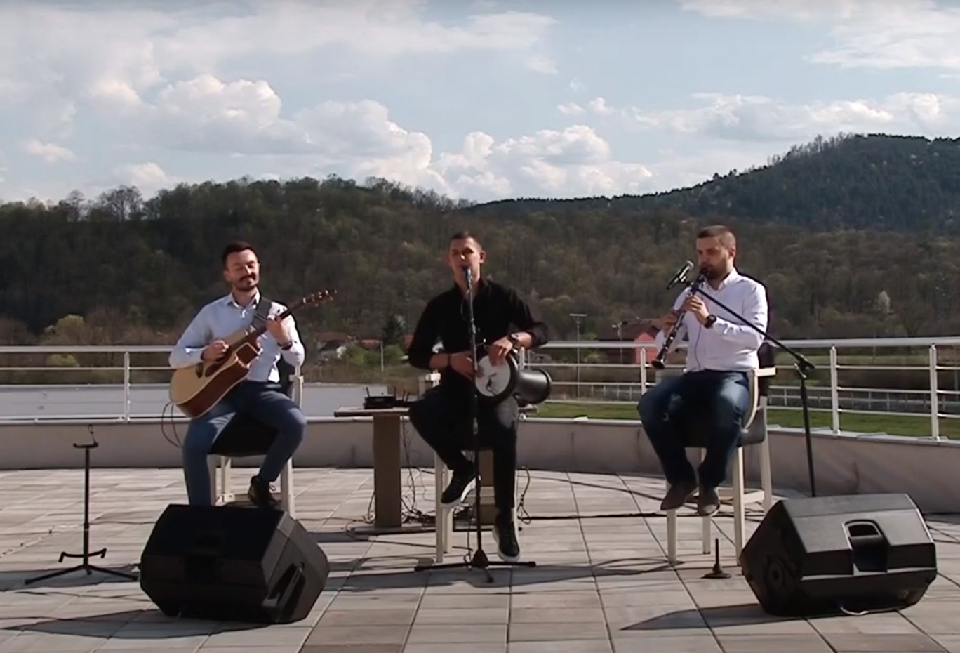 DOBOJ: Novi hit muzičkog sastava Moja pjesma (VIDEO)